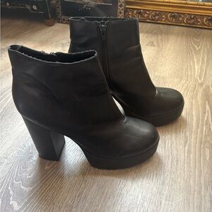Divided Black Platform Ankle Boots with Block Heel